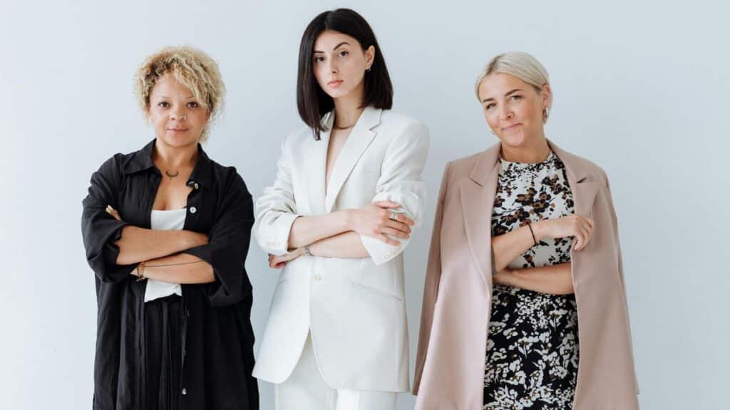 Best Tops to Wear Under Blazers 1